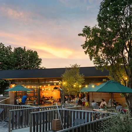 Kemping Huttopia Versailles