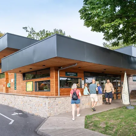 Huttopia Kemping Versailles