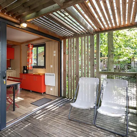 Huttopia 3* Versailles