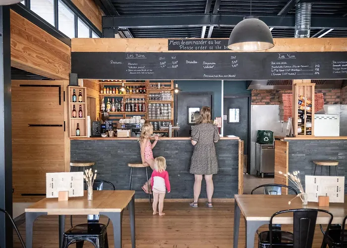 Huttopia 3* Versailles