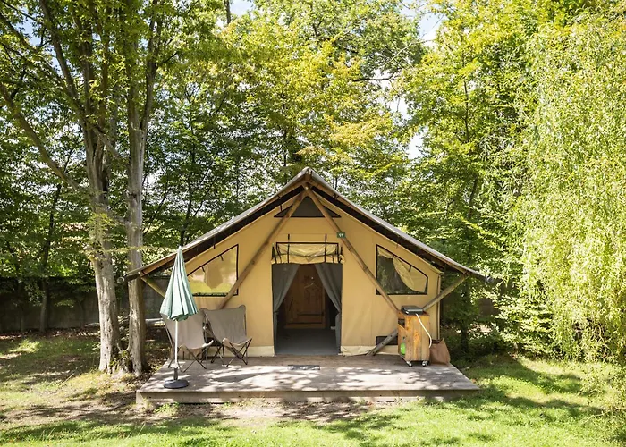 Huttopia 3* Versalles